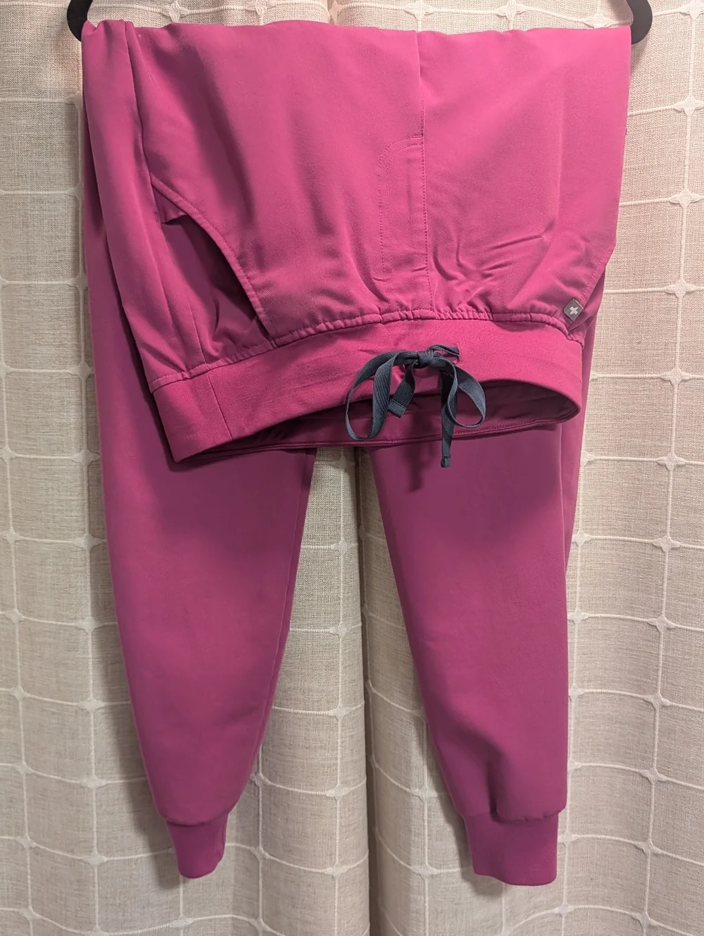 Figs Scrub Set - Picture 3 of 6